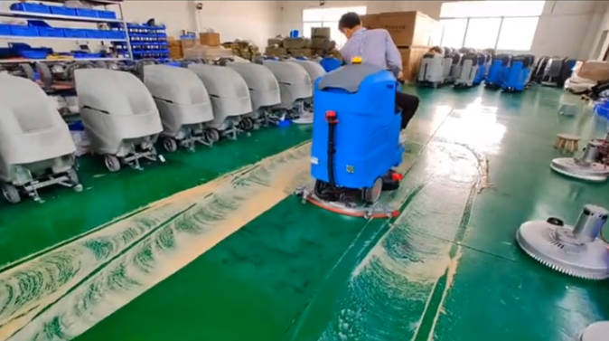 潼南2023年还在用人工的物业保洁不妨试试洗地机吧